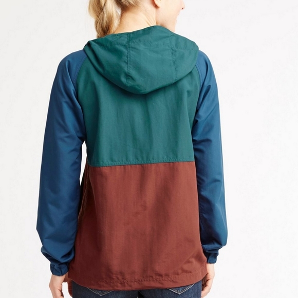 XS Petite L.LBean Women's Mountain Classic Anorak, Multi-Color - Picture 3 of 6